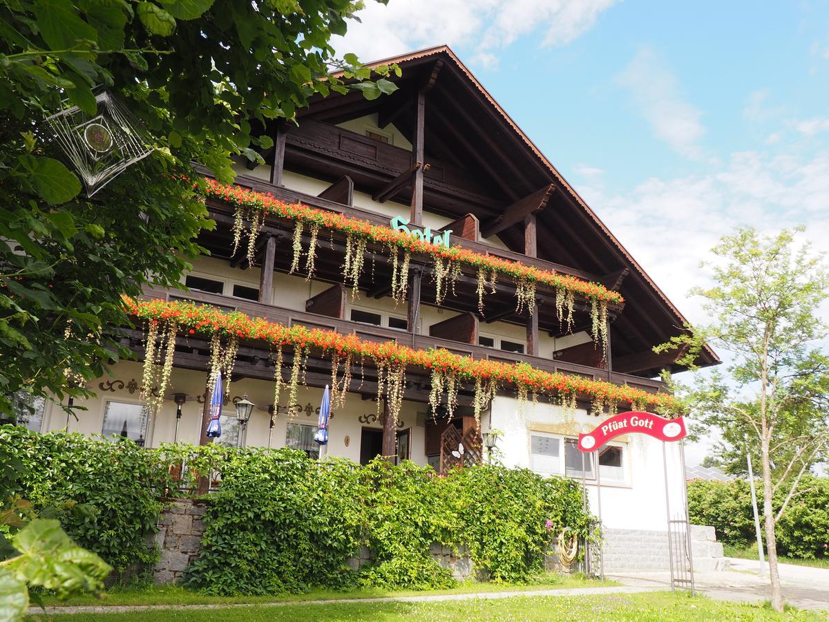 Hotel Zum Friedl Sankt Oswald-Riedlhuette Bagian luar foto